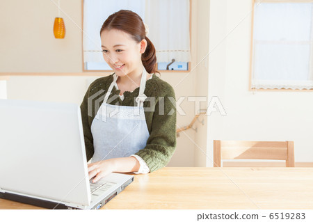 Housewife, housewife, pc 6519283