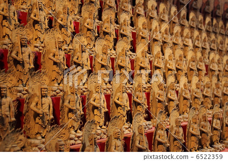 One thousand-bodied immobility of the cathedral One thousand-bodied immobility of the cathedral 6522359