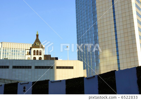 On the side of the Red Puri side of the old building where demolition is underway · Horizontal position from Hotel New Otani Front Street 6522833