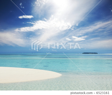 Maldives 6523161