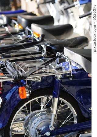 報紙的自行車 報紙的自行車 6526075