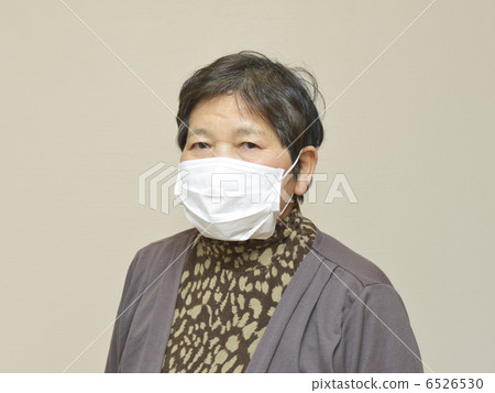 A woman with a cold 6526530