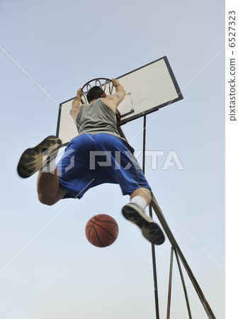 basketball player basketball player 6527323