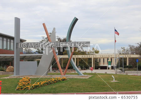 Los Angeles Valley College 6530755