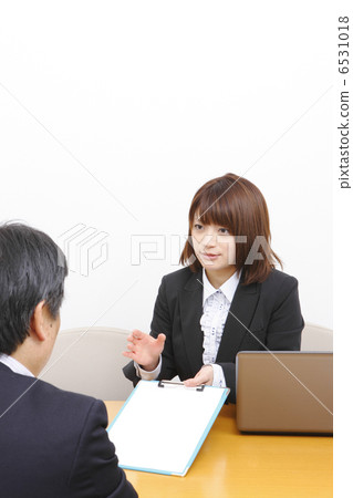 Hospitality service 6531018