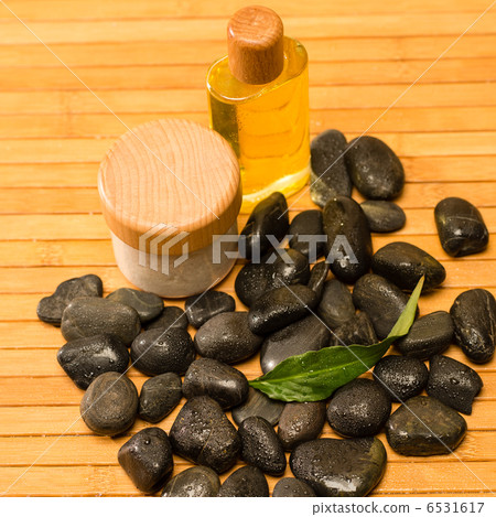 Spa zen stones with salt and oil 6531617