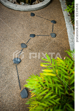 Harumi Shrine Haruaki Seven in the well 6534648