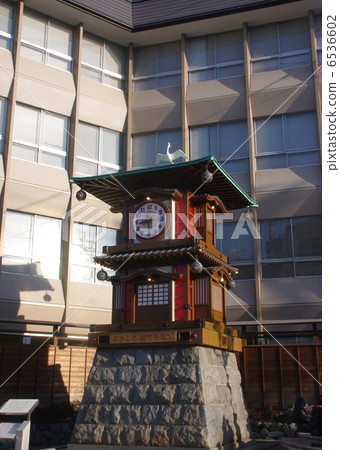 觀看道後溫泉的時鐘 6536602