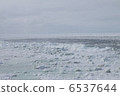 Drift ice and wave 6537644
