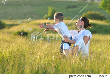 woman child bubble woman child bubble 6545804