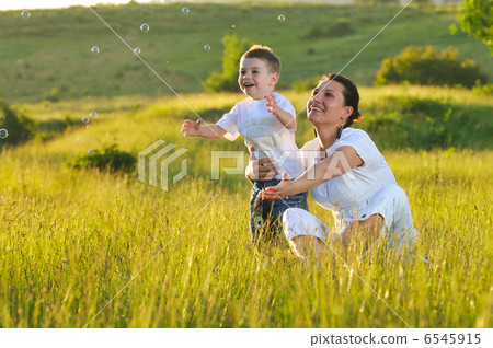 woman child bubble woman child bubble 6545915