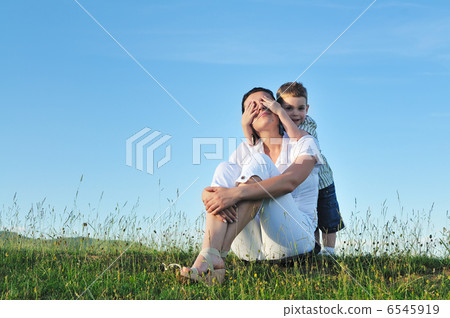 woman child outdoor woman child outdoor 6545919