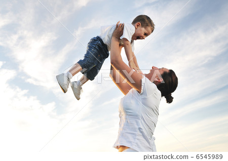 woman child outdoor woman child outdoor 6545989