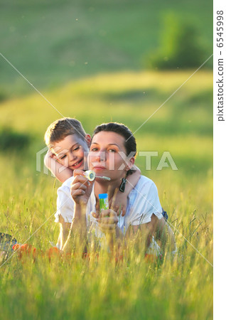 woman child bubble woman child bubble 6545998
