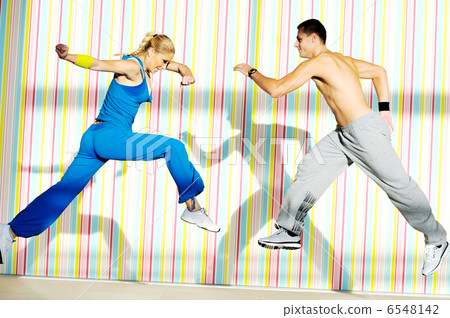 young adults group in fitness club young adults group in fitness club 6548142
