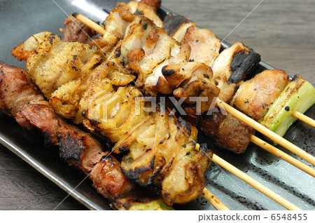 Assorted delicious yakitori 6548455