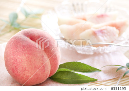 吃桃子 吃桃子 6551195