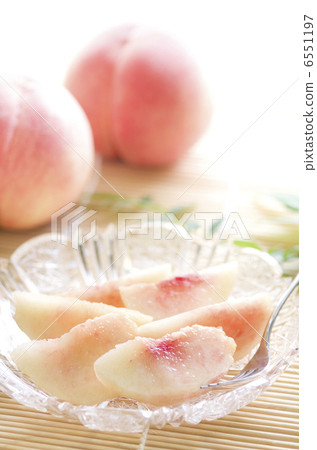 Eat peach Eat peach 6551197