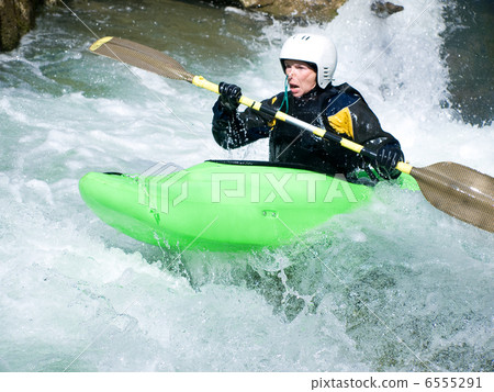 female kayaker 6555291