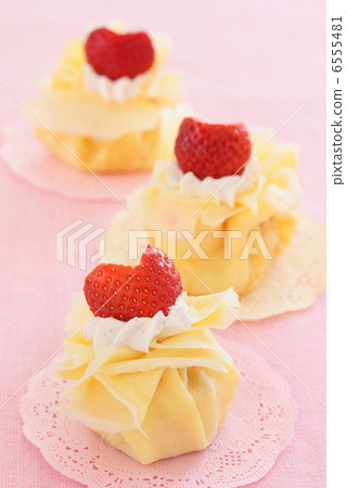 甜縐草莓 甜縐草莓 6555481