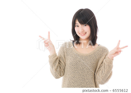 Female college students to peace 6555612