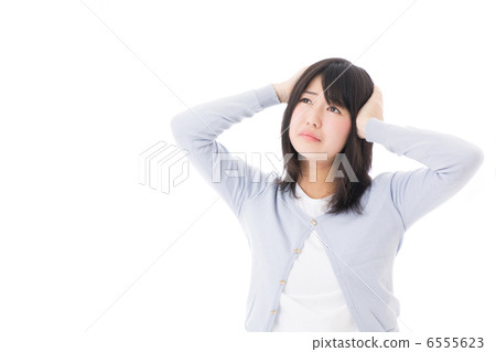 一個有著困惑的女大學生 一個有著困惑的女大學生 6555623