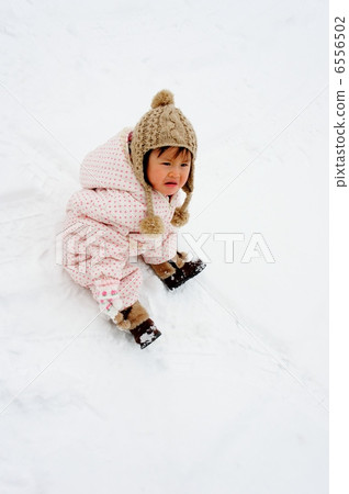 Snow and children Snow and children 6556502