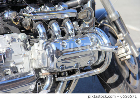 Motorcycle engine 6556571