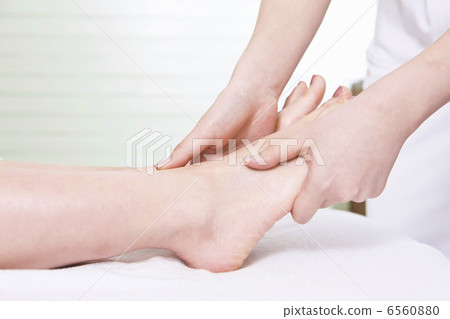 Foot massage treatment Foot massage treatment 6560880