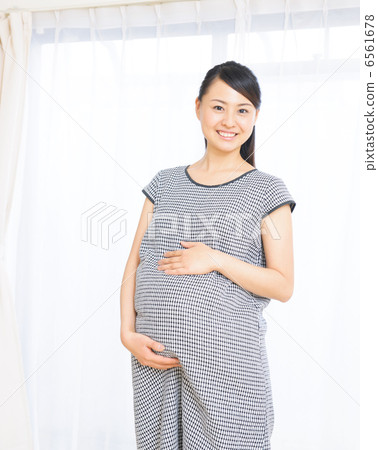 A couple A couple 6561678