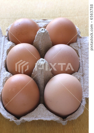 Raw egg Raw egg 6563788
