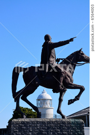 A statue of Kashinazaki Lighthouse and Atatürk A statue of Kashinazaki Lighthouse and Atatürk 6564003