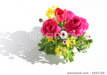 Red and yellow spring arrangement (sideways right) 6565180