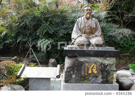Bamboo statue of Yamaoka Tetsuhn (Shizuoka city Shimizu Ward) Bamboo statue of Yamaoka Tetsuhn (Shizuoka city Shimizu Ward) 6565286