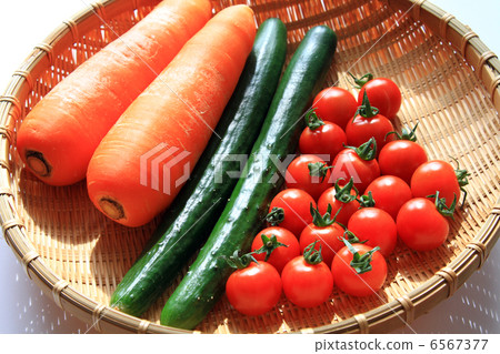 胡蘿蔔，黃瓜和西紅柿 6567377