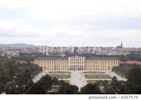Schönbrunn Palace 6567579