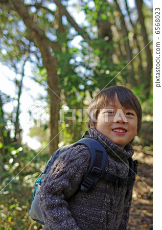 兒童徒步旅行 6568023