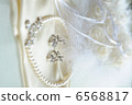 Wedding Accessories 6568817