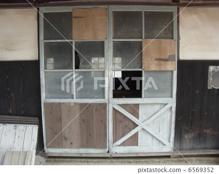 Old door Old door 6569352