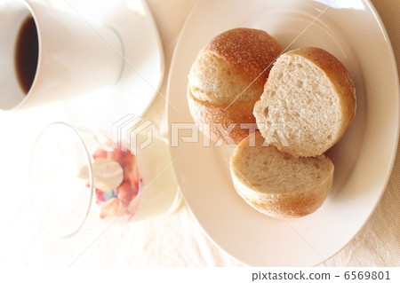 手工製作的小麵包 6569801