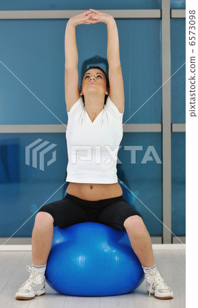 young woman fitness workout young woman fitness workout 6573098