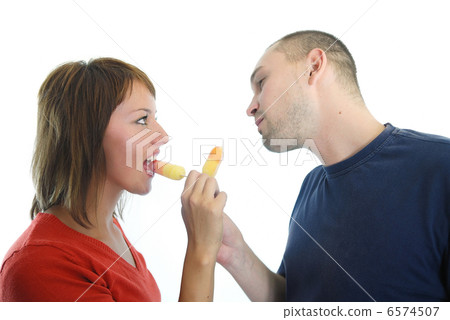6574507
