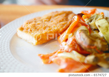 low-fat and healthy meal low-fat and healthy meal 6574727