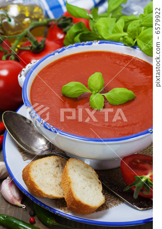 Traditional tomato soup Traditional tomato soup 6579922