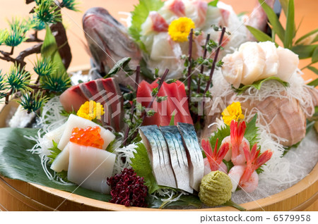 Assorted sashimi platter 6579958