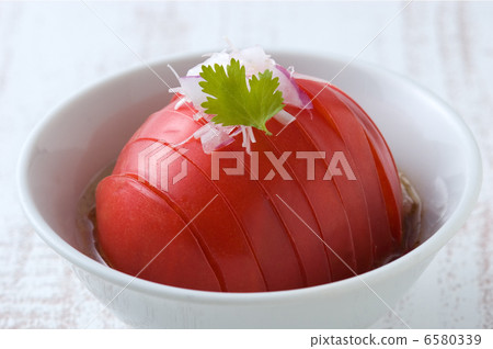 Chilled tomatoes 6580339