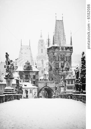 Charles bridge in winter, Prague 6582086