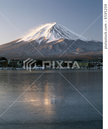 Mount Fuji  6595209