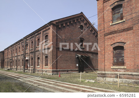 Red brick warehouse 6595281