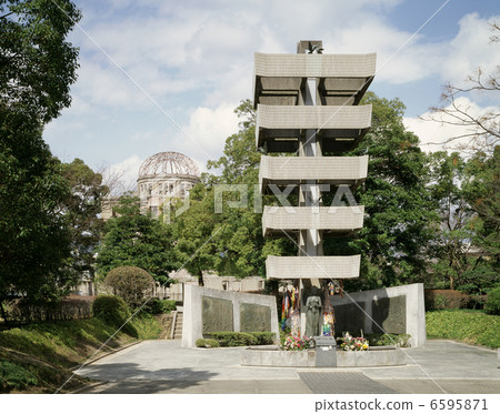 Cemetery memorial monument and A-Bomb Dome 6595871